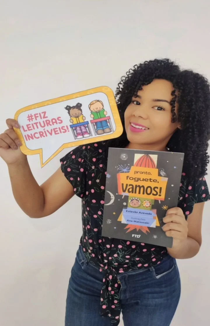 Ingrid apresenta um livro e uma proposta de leitura em conteúdo publicado com a FTD Educação.